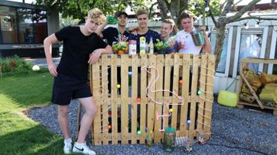 Die Jungs-WG: Staffel 2019, Folge 20: Freunde