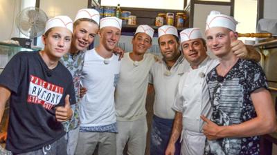 Die Jungs-WG: Sommer. Sonne. Elternfrei.: Staffel 1, Folge 17: So gelingt die richtige Pizza