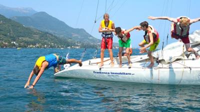 Die Jungs-WG: Sommer. Sonne. Elternfrei.: Staffel 1, Folge 2: Das erste Mal Segeln