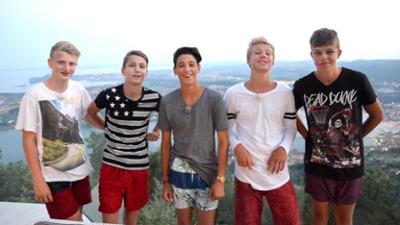 Die Jungs-WG: Sommer. Sonne. Elternfrei.: Staffel 1, Folge 19: Party-Vorbereitungen in der Villa