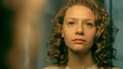 Die Macht der Kränkung: Staffel 2, Folge 5: Julia