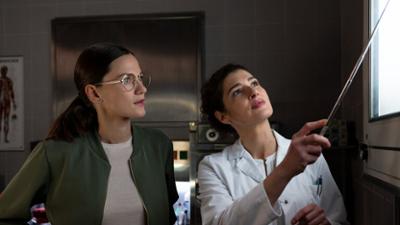 Die Rosenheim-Cops: Staffel 25, Folge 8: Das verflixte Paket