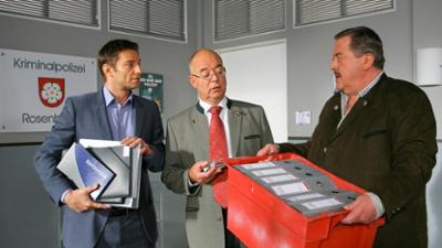 Die Rosenheim-Cops: Staffel 14, Folge 11: Der Tote hinter der Tonne