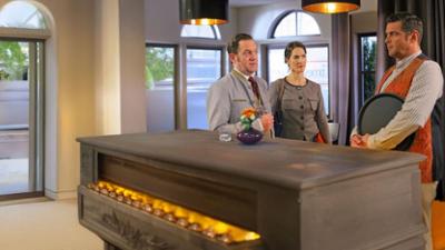 Die Rosenheim-Cops: Staffel 15, Folge 12: Der Letzte macht das Licht aus