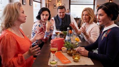 Die Rosenheim-Cops: Staffel 19, Folge 11: Hochzeit in Gefahr