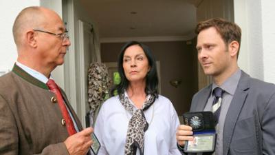 Die Rosenheim-Cops: Staffel 16, Folge 1: Da stimmt was nicht