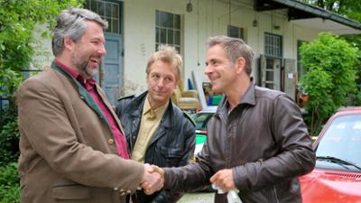 Die Rosenheim-Cops: Staffel 13, Folge 19: Mord nach allen Regeln der Kunst