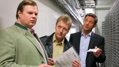 Die Rosenheim-Cops: Staffel 14, Folge 19: Mord in der Molkerei