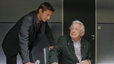 Die Rosenheim-Cops: Staffel 9, Folge 21: Eine Hochzeit und ein Todesfall