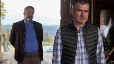 Die Rosenheim-Cops: Staffel 21, Folge 1: Bauer sucht Bauer