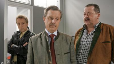 Die Rosenheim-Cops: Staffel 9, Folge 4: Ein Hai weniger Die Rosenheim-Cops: Staffel 9, Folge 4: Ein Hai weniger