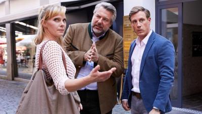 Die Rosenheim-Cops: Staffel 19, Folge 1: Zu Tode gekuschelt