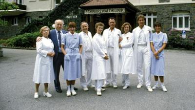 Die Schwarzwaldklinik: Staffel 1, Folge 1: Die Heimkehr (1)