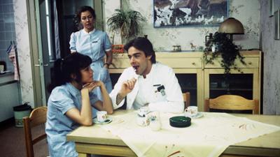 Die Schwarzwaldklinik: Staffel 1, Folge 3: Hilfe für einen Mörder