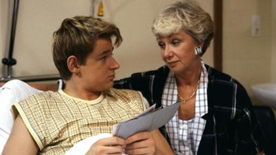 Die Wicherts von nebenan: Staffel 2, Folge 12: Der Wurm ist drin