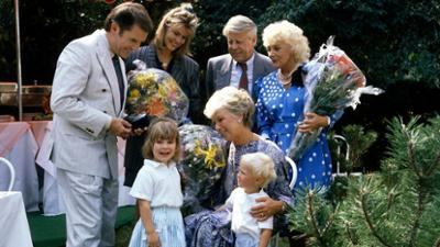 Die Wicherts von nebenan: Staffel 3, Folge 6: Hannelore wird fünfzig