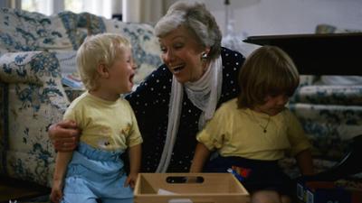 Die Wicherts von nebenan: Staffel 3, Folge 8: Die Heide, Hannelore und Hotels