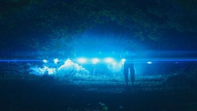 Doppelhaushälfte: Staffel 5, Folge 7: Ufo