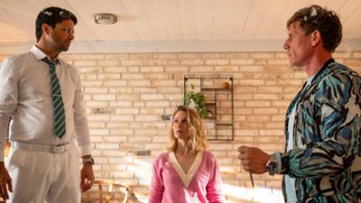 Dr. Nice: Staffel 2, Folge 2: Federn lassen