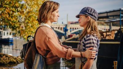 Ein Sommer in: Ein Sommer an der Moldau