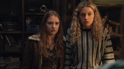 Extraordinary: Staffel 1, Folge 5: Die Jen-Show 