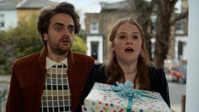 Extraordinary: Staffel 2, Folge 6: Jen vs. Nora: Der ultimative Showdown Extraordinary: Staffel 2, Folge 6: Jen vs. Nora: Der ultimative Showdown
