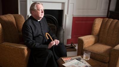 Father Brown: Staffel 4, Folge 8: Die Leichenräuber Father Brown: Staffel 4, Folge 8: Die Leichenräuber