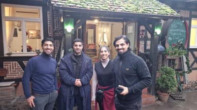 Forum am Freitag: Staffel 2025, Folge 43: Afghanische Gastfreundschaft – deutsche Küche