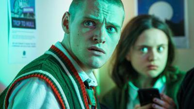 Generation Z: Staffel 1, Folge 4: Familienessen Generation Z: Staffel 1, Folge 4: Familienessen