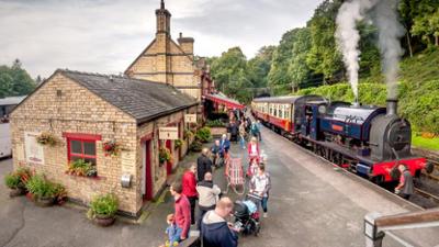 Großbritanniens schönste Bahnstrecken: Staffel 1, Folge 1: Die Dartmoor-Linie