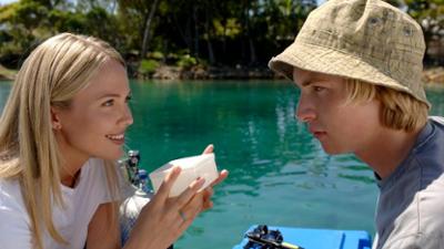 H2O - Plötzlich Meerjungfrau: Staffel 1, Folge 8: Dr. Baywatch