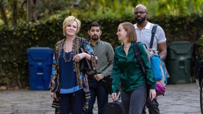 Hacks: Staffel 2, Folge 7: Taktik in L.A.