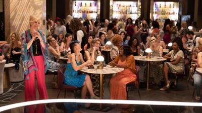 Hacks: Staffel 2, Folge 4: Findet mich toll, einfach