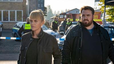 Helen Dorn: Staffel 4, Folge 1: Das rote Tuch