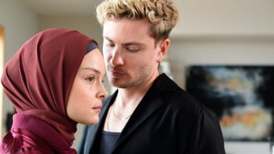High Stakes: Staffel 1, Folge 2: Playing Games