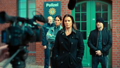 Jenseits der Spree: Staffel 6, Folge 1: Kontrollverlust