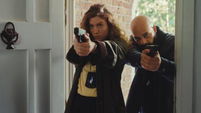 Juliet: Staffel 2, Folge 1: Der Kreis der Frauen