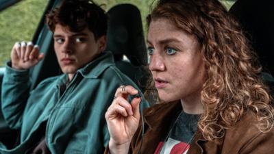 Juliet: Staffel 2, Folge 2: Roter Himmel