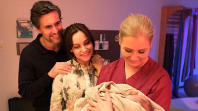 Lena Lorenz: Staffel 12, Folge 1: Muttergefühle