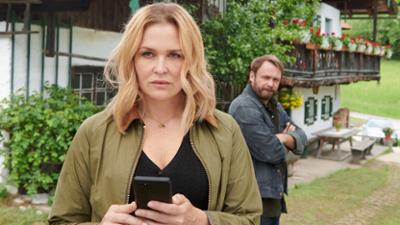 Lena Lorenz: Staffel 9, Folge 1: Schicksalsschlag (2) Lena Lorenz: Staffel 9, Folge 1: Schicksalsschlag (2)