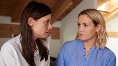 Lena Lorenz: Staffel 9, Folge 4: Fels in der Brandung (1) Lena Lorenz: Staffel 9, Folge 4: Fels in der Brandung (1)