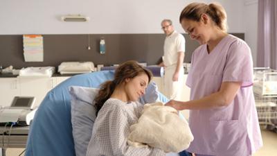 Lena Lorenz: Staffel 7, Folge 4: Lena Lorenz - Hinter Gittern (1) Lena Lorenz: Staffel 7, Folge 4: Lena Lorenz - Hinter Gittern (1)