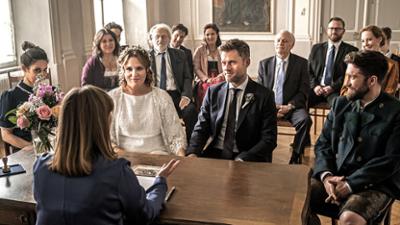 Lena Lorenz: Staffel 6, Folge 1: Außergewöhnlich einzigartig (1) Lena Lorenz: Staffel 6, Folge 1: Außergewöhnlich einzigartig (1)