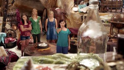 Mako - Einfach Meerjungfrau: Staffel 1, Folge 14: Grenzlinien