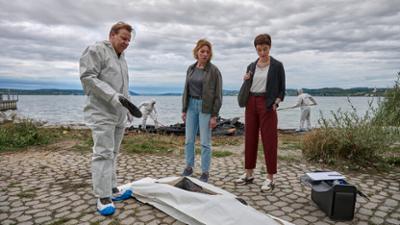 Mordufer: Staffel 1, Folge 1: Brennen soll sie