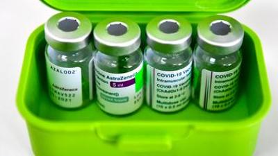 nano: AstraZeneca-Impfstoff: Ein Auf und Ab