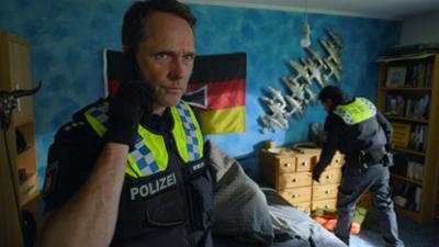 Notruf Hafenkante: Staffel 20, Folge 19: Unter der Haut