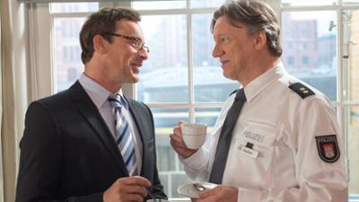 Notruf Hafenkante: Staffel 8, Folge 11: Party-Crasher