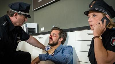 Notruf Hafenkante: Staffel 12, Folge 21: Du gehörst mir