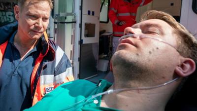 Notruf Hafenkante: Staffel 16, Folge 2: Männercamp